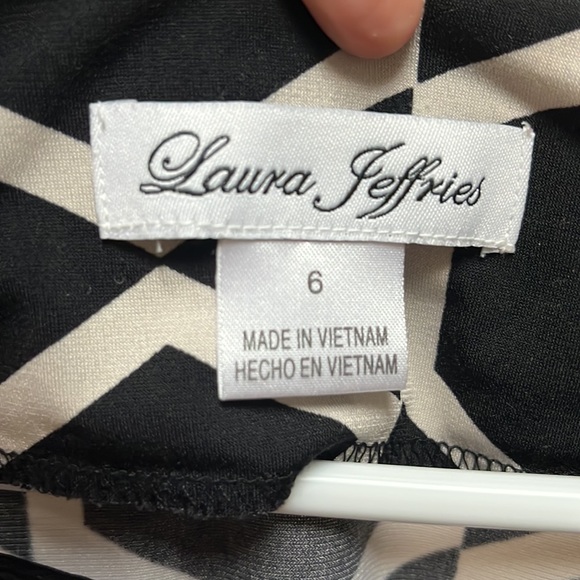 Laura Jeffries Dress - Picture 3 of 4